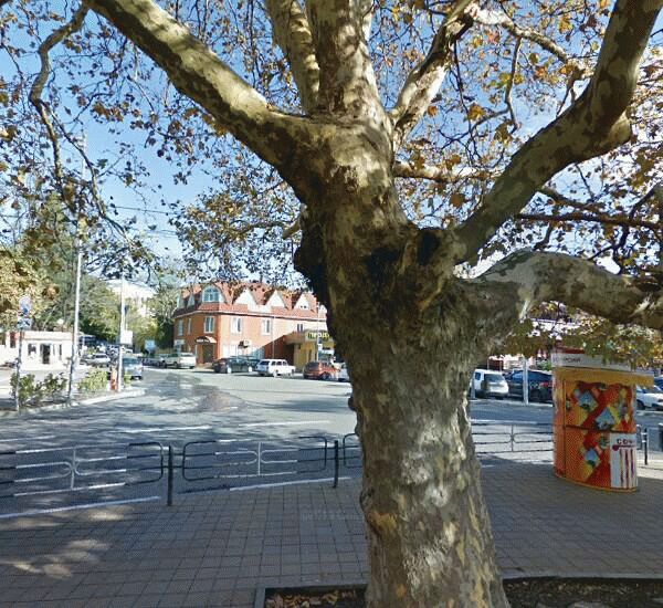 Банкомат Сбербанка России по адресу ул. Платановая,  10