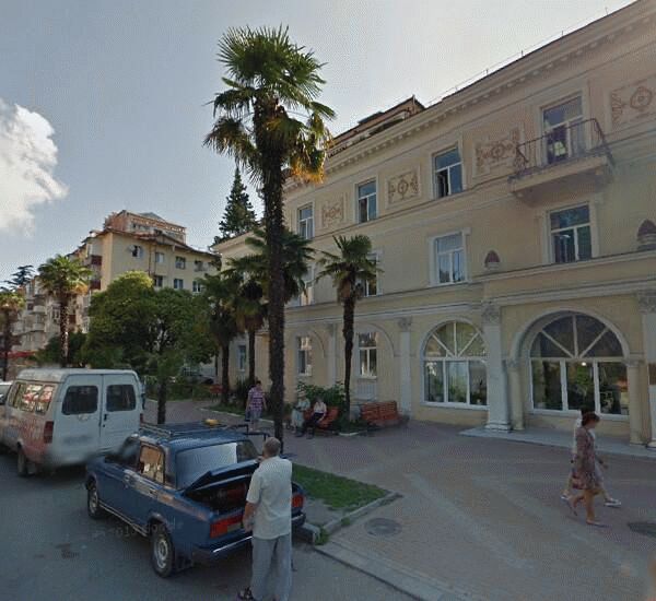 Банкомат банка Уралсиб по адресу улица 50 лет СССР 15