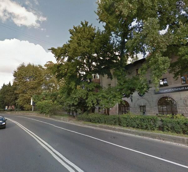 Отделение банка Траст по адресу улица Горького 40